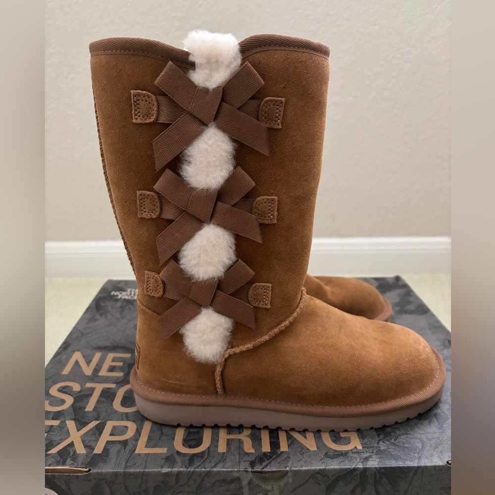 Like new Koolaburta by uggs Victoria Tall size 6